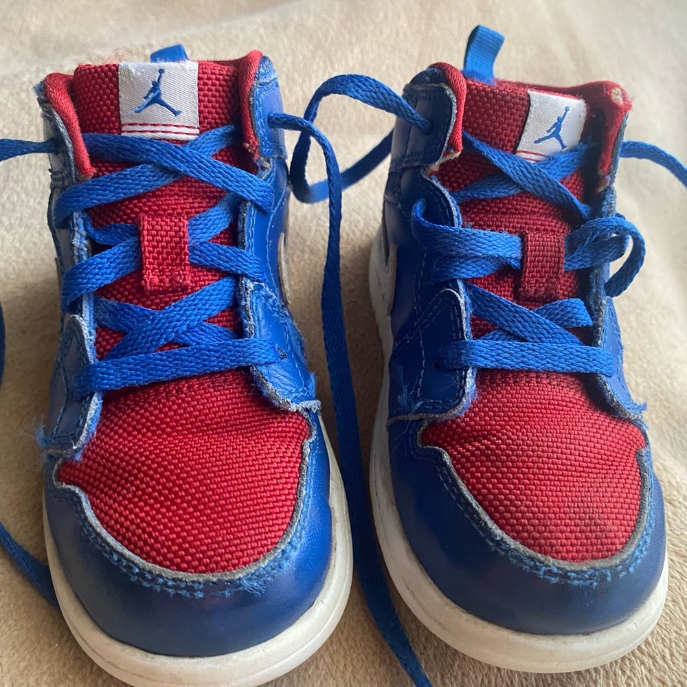 Nike Air Jordan 1 Mid (PS) Red/White/Blue Big Kids Shoes Size 8C  Vtg 2012